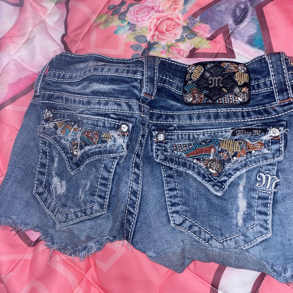 Only worn a couple times very good condition size 25